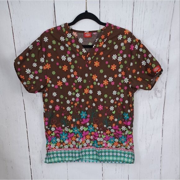 ‼️final must bundle‼️ Dickies Womens Brown Floral Scrub Top Hearts Flowers - Picture 1 of 6